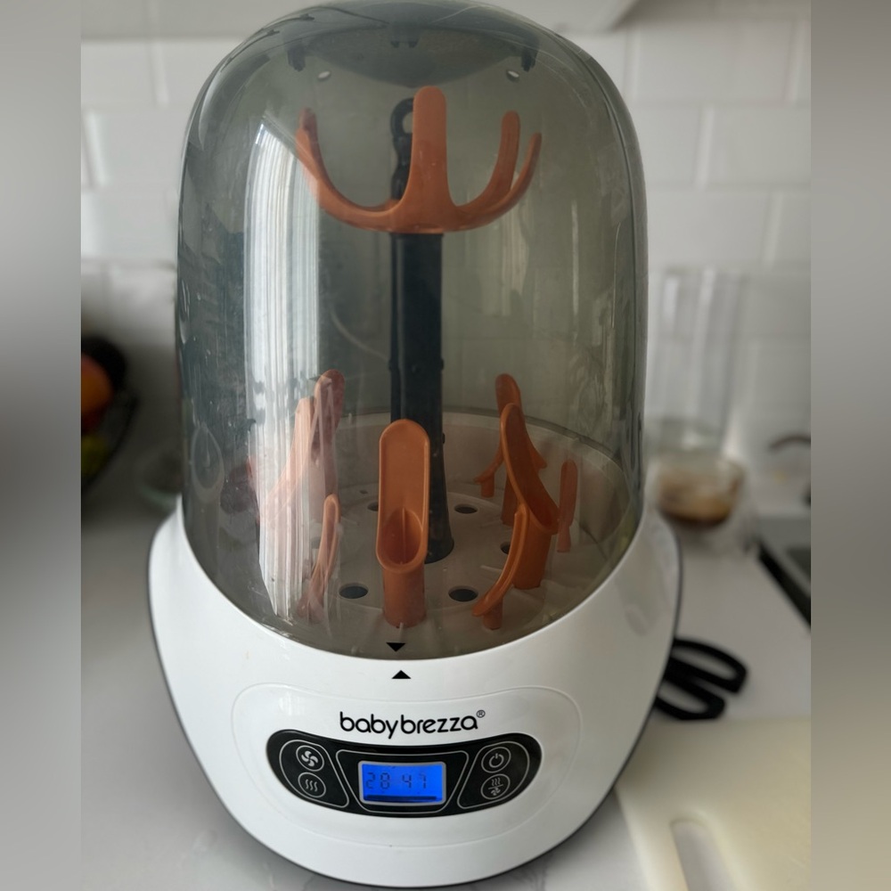 Baby Brezza baby bottle sterillizer and dryer machine